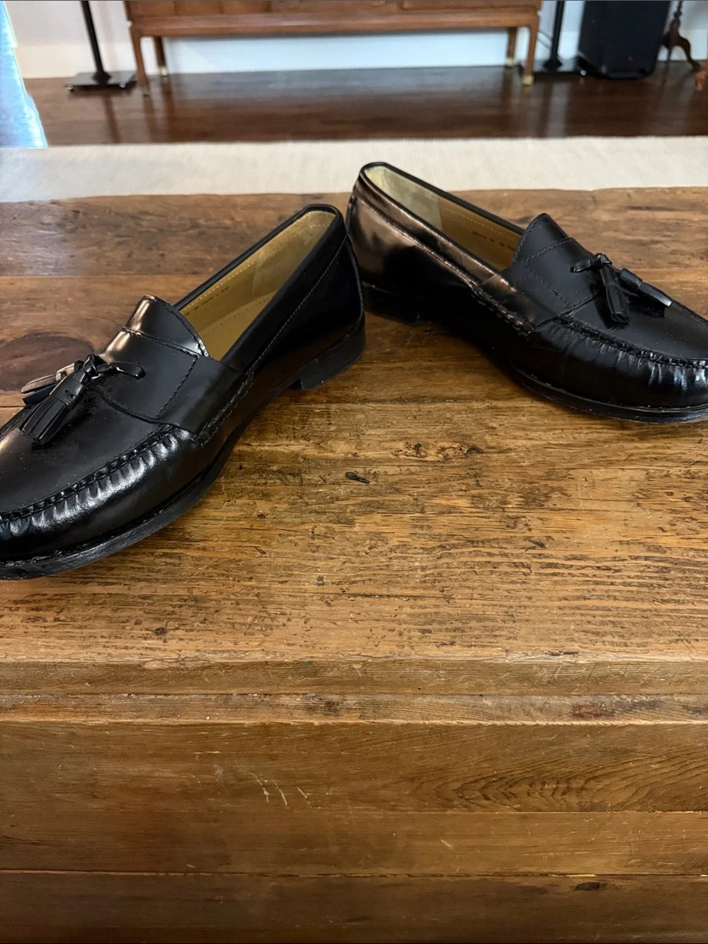 Cole Haan Black Leather Pinch Tassle Loafers Size 10